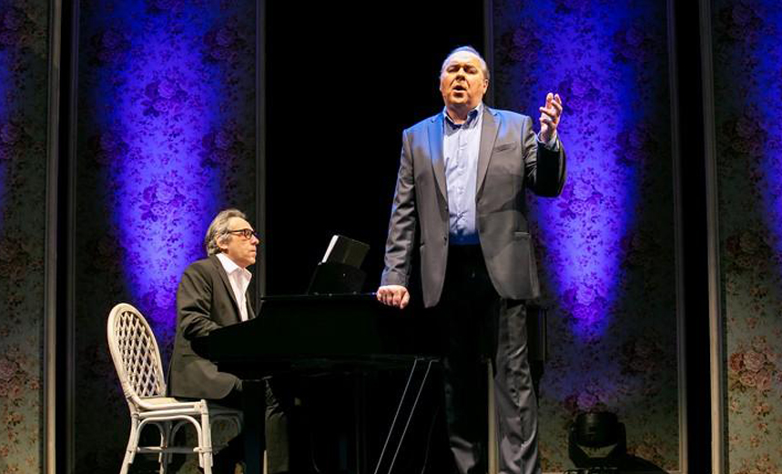 О любви немало песен сложено