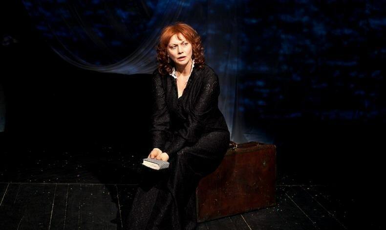 Театр мне, что ли, к чёрту послать?