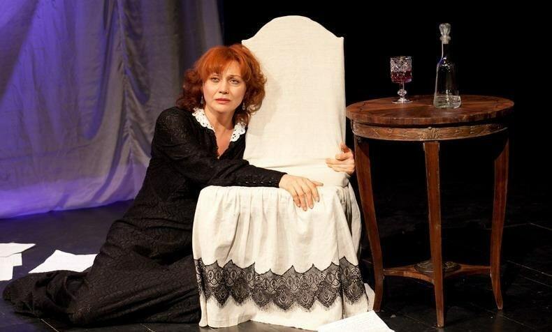 Театр мне, что ли, к чёрту послать?