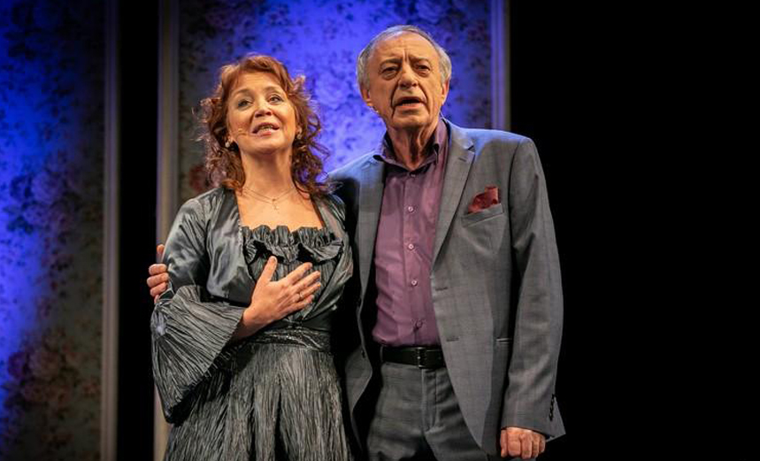 О любви немало песен сложено